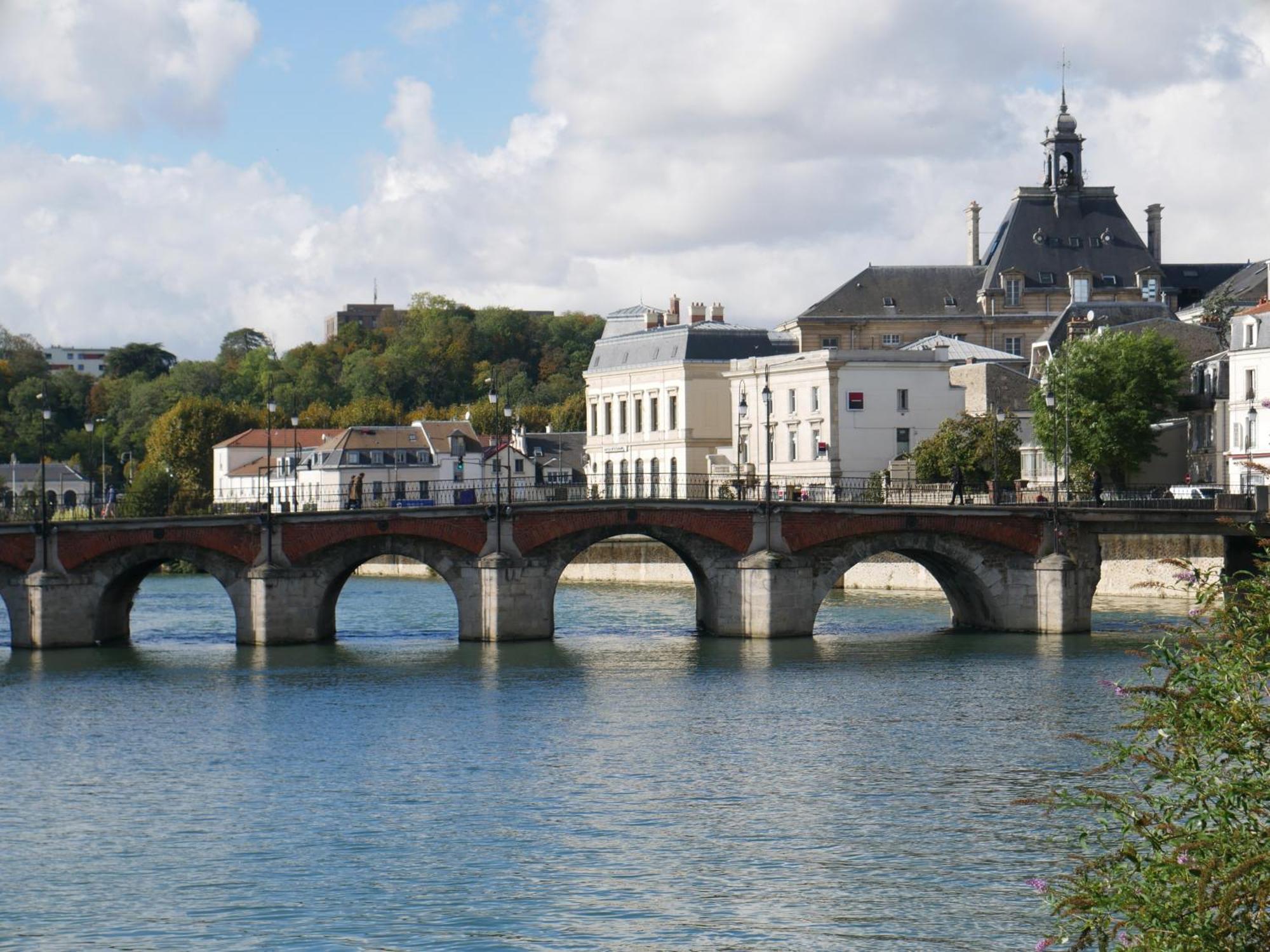 Spicy - Sejour Insolite Sur La Marne مو المظهر الخارجي الصورة